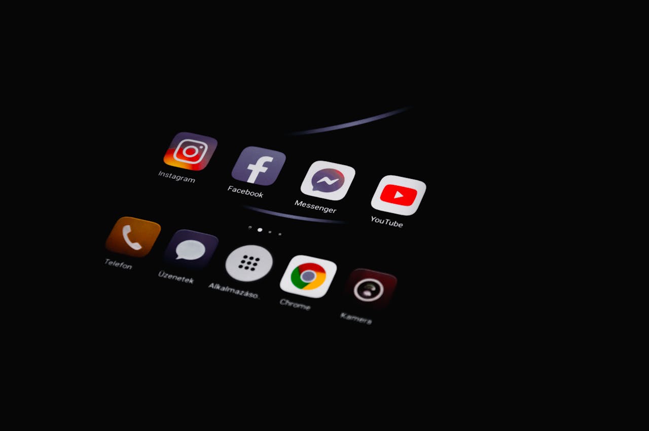Az Instagramon a megbánás működik, a tagadás nem