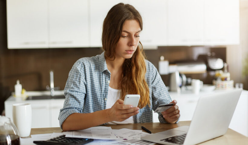 Pénztárcájuk mellett a magyarok idegeit is megviselik a váratlan kiadások