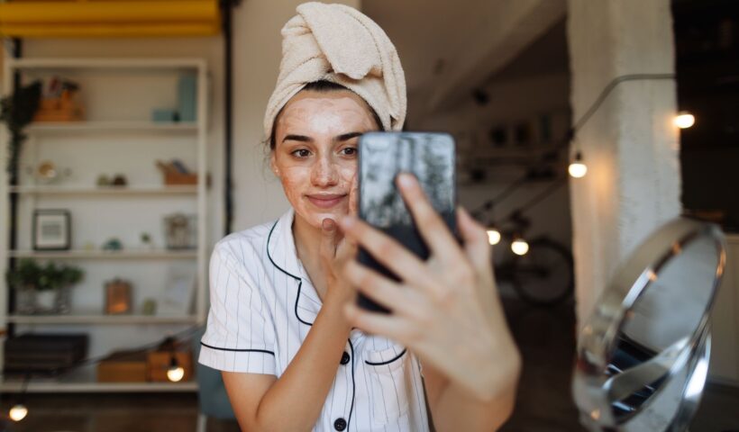 Kevesebb lépés, okosabb rutin – tanuljunk a Z-generáció skincare szokásaiból